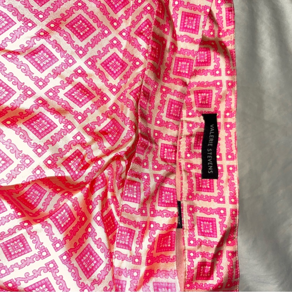Valerie Stevens 100% silk Pink and Cream Patterned Skirt
